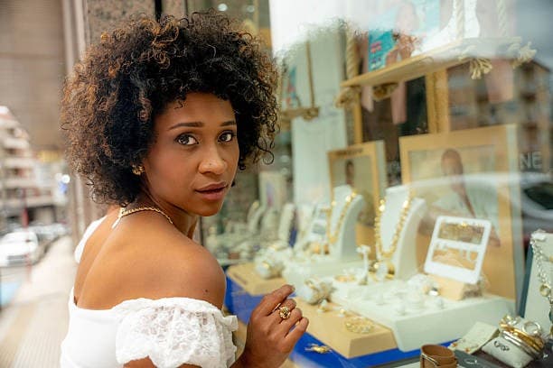 Bijoux et accessoires La Case Secrète — DAKENAYOP GROUP