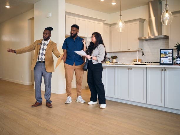 Dakenayop Luxury Suite — DAKENAYOP GROUP